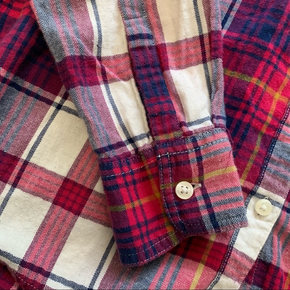 Old Navy Plaid Button Up Collar Long Sleeve Shirt - Picture 6 of 9